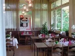 Waldhotel Unspunnen Hotel