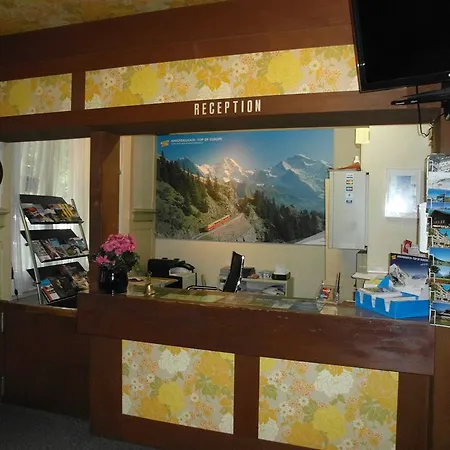 Waldhotel Unspunnen Szálloda 2*