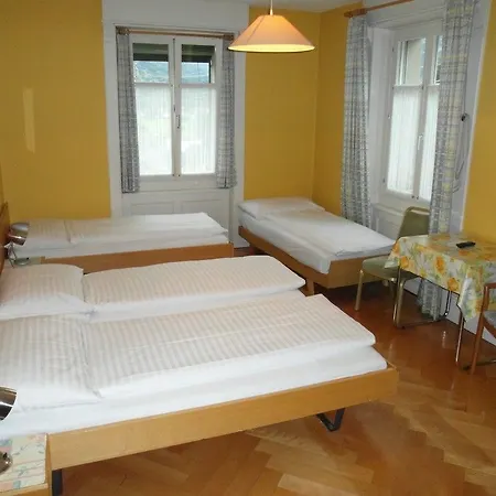 Waldhotel Unspunnen Szálloda 2*