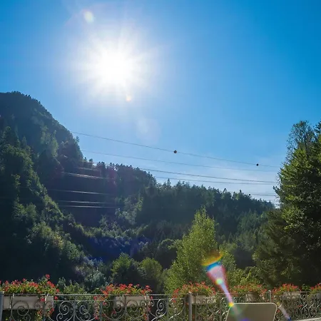 Waldhotel Unspunnen Szálloda 2*